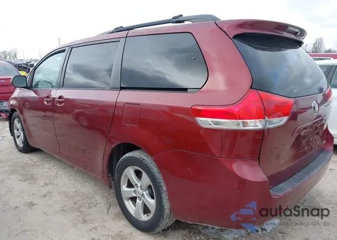 2011 Toyota Sienna Le V6 from USA, damaged, VIN 5TDKK3DC8BS149975